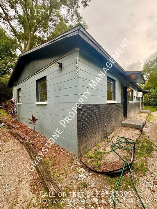 7903 N 13th St in Tampa, FL - Building Photo