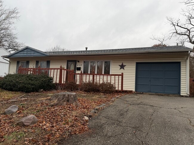 513 Dawn Ave in Danville, IL - Building Photo - Building Photo