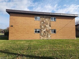 26680 Tungsten Rd in Euclid, OH - Building Photo