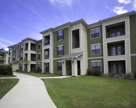 Chapel Creek in Mandeville, LA - Building Photo - Building Photo