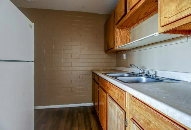 The Axis - Tucson Apartments in Tucson, AZ - Building Photo - Building Photo
