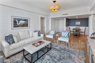 14 Lockwood Dr in Charleston, SC - Building Photo