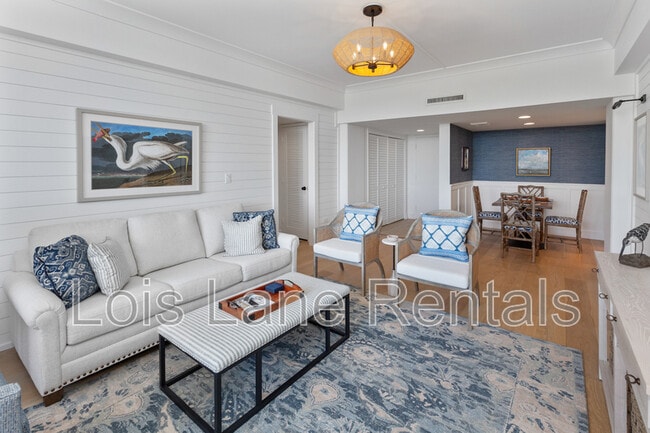 property at 14 Lockwood Dr