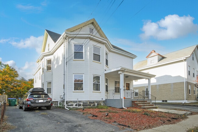 14 Cotting St, Unit 3
