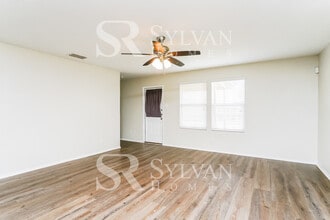 1616 Megan Creek Dr in Little Elm, TX - Building Photo - Building Photo