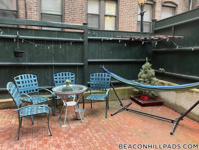 28 Phillips St in Boston, MA - Building Photo - Building Photo