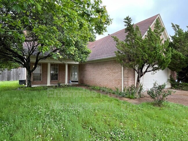 8642 Pantherburn Cir N in Memphis, TN - Building Photo - Building Photo