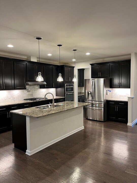 170 Stonehaven Dr in Weymouth, MA - Building Photo