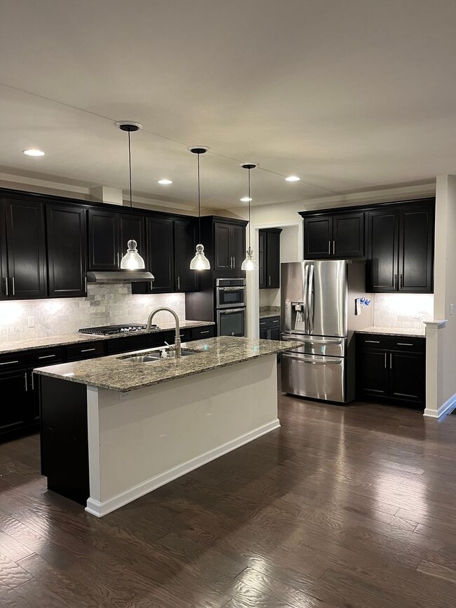 property at 170 Stonehaven Dr