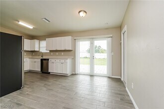 1421 NE 18th Ave in Cape Coral, FL - Building Photo - Building Photo