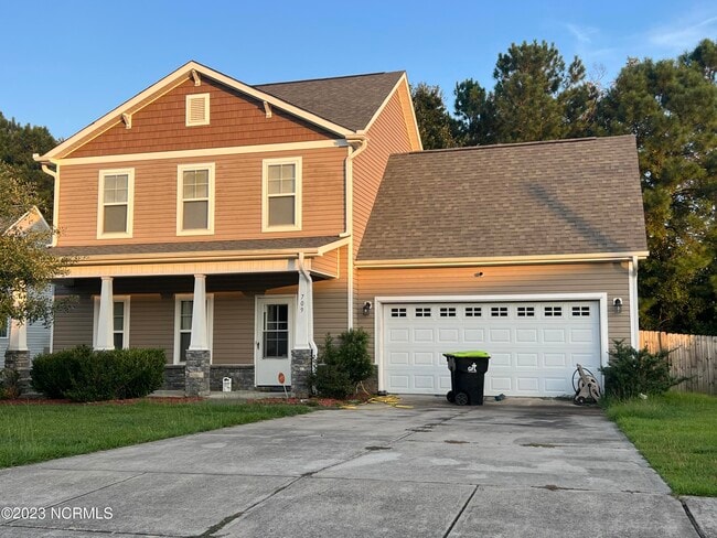 709 Jasmine Ln in Jacksonville, NC - Building Photo - Building Photo