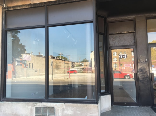 3123 W Lawrence Ave, Unit 1 in Chicago, IL - Foto de edificio - Building Photo