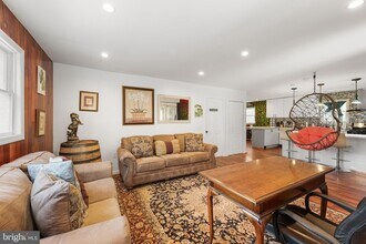 4005 Anacostia Ave NE in Washington, DC - Foto de edificio - Building Photo