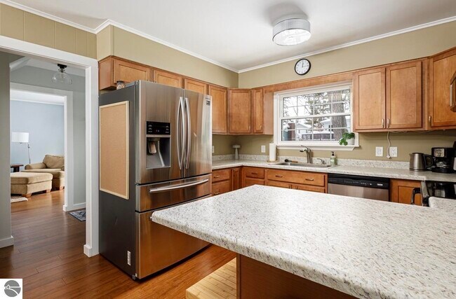 1704 Comanche St in Traverse City, MI - Building Photo - Building Photo