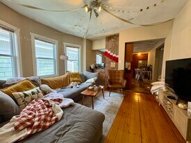 72 Hillside St, Unit 3 in Boston, MA - Building Photo