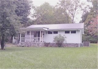 property at 2503 S Walnut St