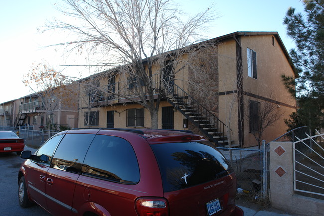 4733 Lucite Ln in Las Vegas, NV - Foto de edificio - Building Photo