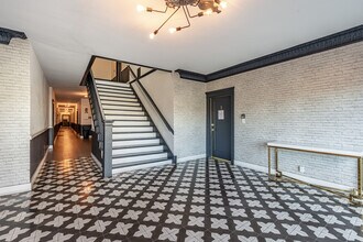 747 S New Hampshire in Los Angeles, CA - Building Photo - Interior Photo