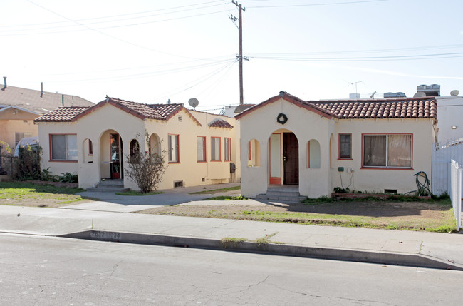 2632-2636 Cudahy St in Huntington Park, CA - Foto de edificio - Building Photo