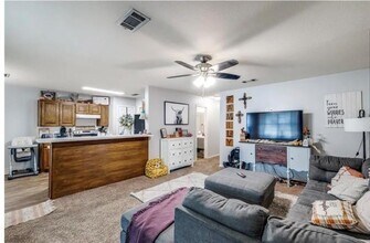 327 Shady Valley Dr in Mansfield, TX - Building Photo - Building Photo