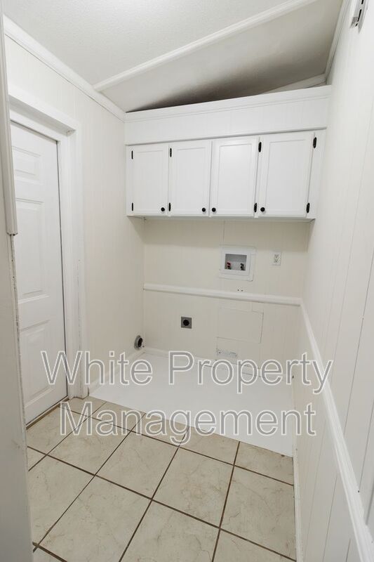 1172 Southwood Dr in Clover, SC - Building Photo - Building Photo