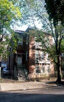 2768 Webb Ave Apartamentos