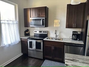 222 Harper Ave in Detroit, MI - Foto de edificio - Building Photo