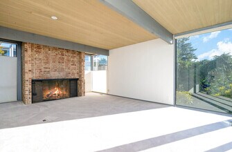 2343 NW 94th St in Seattle, WA - Building Photo - Building Photo