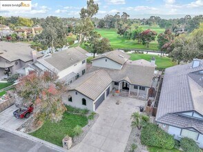 5580 Edgeview Dr in Discovery Bay, CA - Building Photo - Building Photo