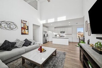 10040 Thornapple Rd in Fort Worth, TX - Building Photo - Building Photo