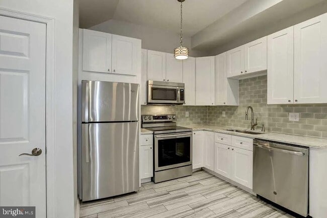 1732-B N Veitch St in Arlington, VA - Foto de edificio - Building Photo