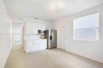 16261 SW 148th Ave, Unit A in Miami, FL - Building Photo - Building Photo