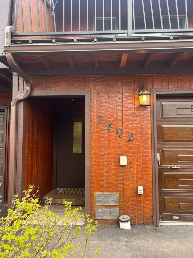 7802 Linda Ln in Anchorage, AK - Building Photo - Building Photo