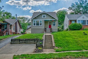 1220 N 52nd St in Omaha, NE - Building Photo