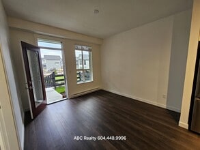 15738-15785 85 Ave in Surrey, BC - Building Photo - Building Photo