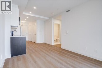 1333 Weber St E in Kitchener, ON - Building Photo - Building Photo