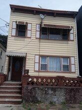 9513 84th St in Ozone Park, NY - Building Photo - Building Photo