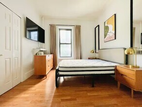 Furnished room/NOT APARTMENT in New York, NY - Building Photo - Building Photo