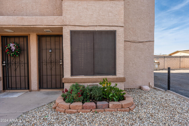 3044 E Beck Ln in Phoenix, AZ - Building Photo - Building Photo