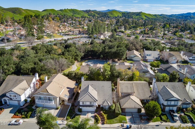 382 Rockedge Dr in Oak Park, CA - Building Photo - Building Photo