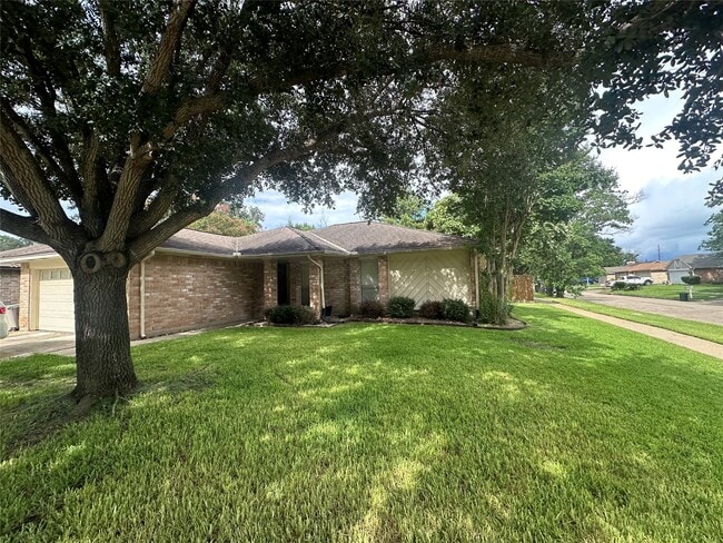 22151 Pearl Lake Dr in Katy, TX - Building Photo - Building Photo