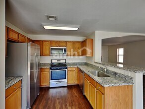 7972 Crowder St in Las Vegas, NV - Building Photo - Building Photo
