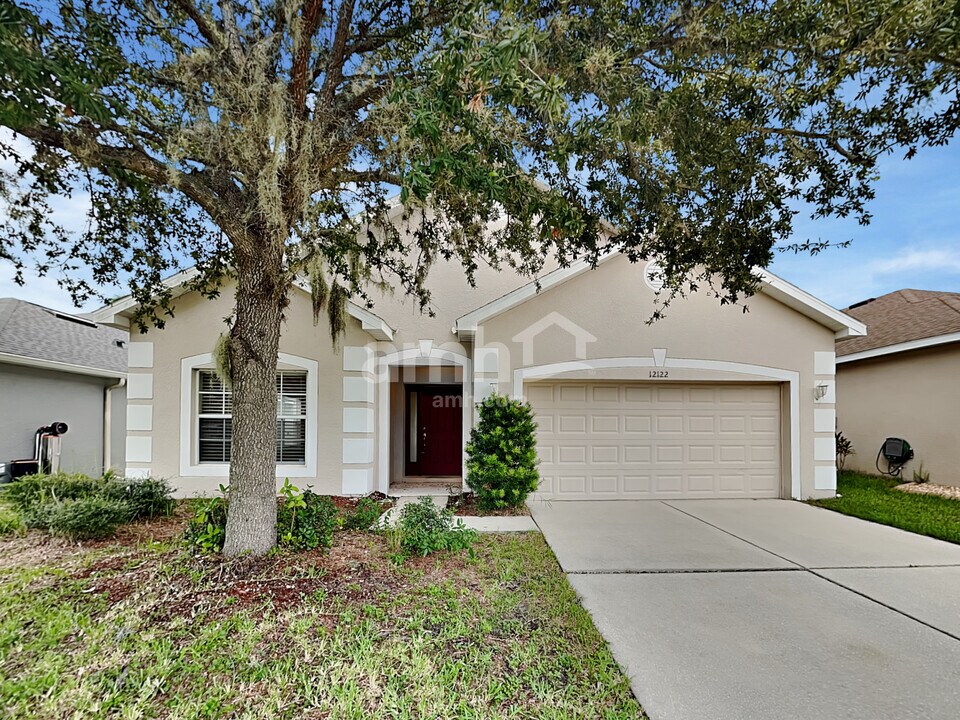 12122 Fern Blossom Dr in Gibsonton, FL - Building Photo