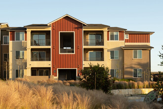 Bradley Garden Apartments in Orcutt, CA - Building Photo - Building Photo