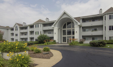 Harbour East Apartments in Rockford, IL - Building Photo - Building Photo