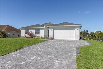 2601 Diplomat Pkwy W in Cape Coral, FL - Building Photo - Building Photo
