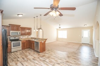 3816 Riley Ct in Jefferson City, MO - Building Photo - Building Photo