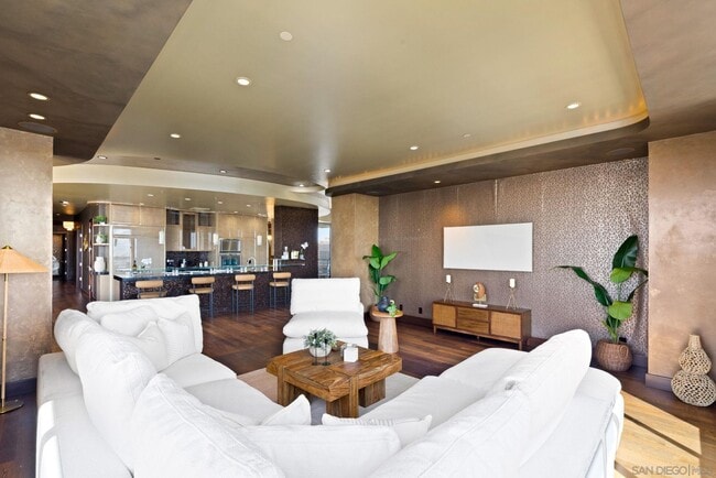 700 Front St in San Diego, CA - Building Photo - Building Photo