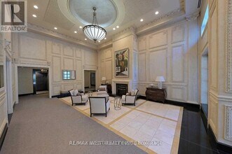 18-618 William Carson Crescent in Toronto, ON - Building Photo - Building Photo