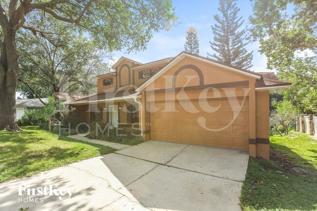 property at 988 Glenview Cir